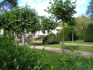 Jardin Mairie Castéra-Verduzan KNEPPER Françoise